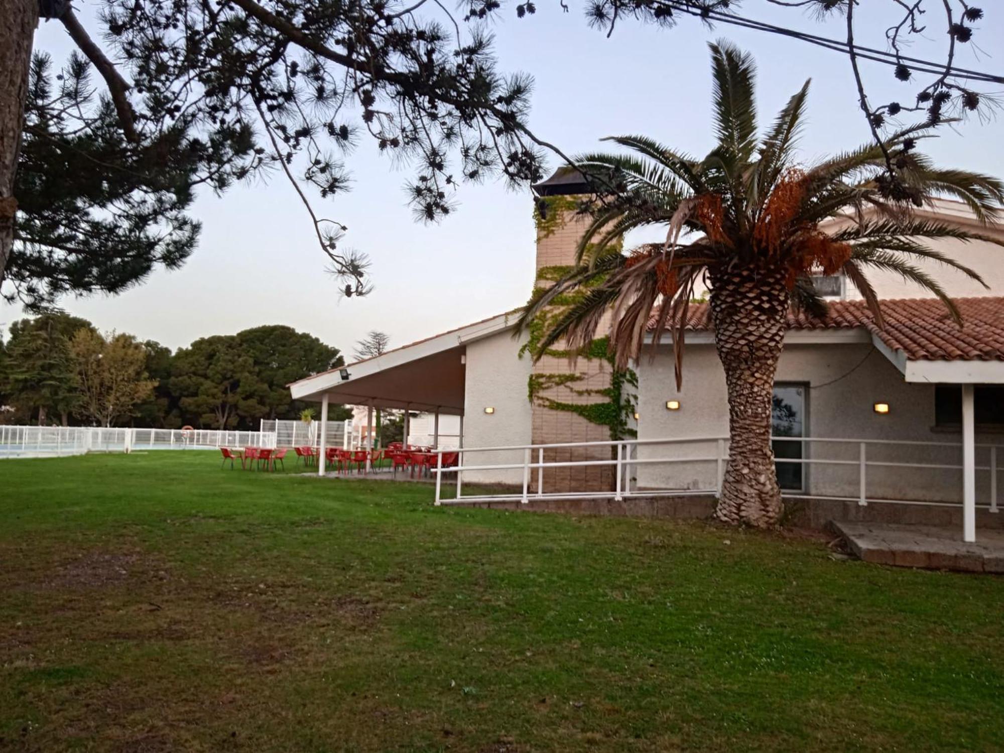 Albergue Zaragoza Camping Exteriör bild