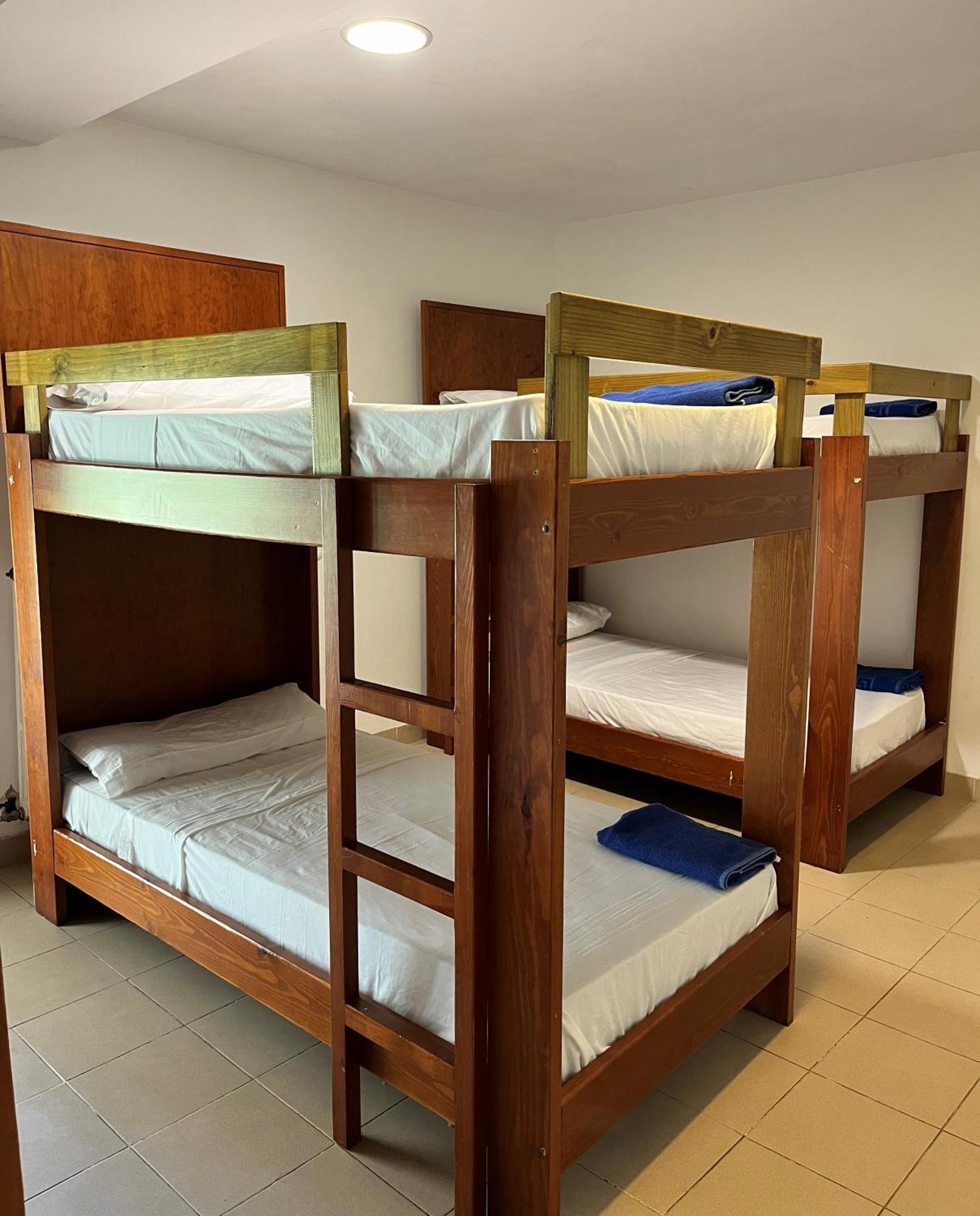 Albergue Zaragoza Camping Exteriör bild